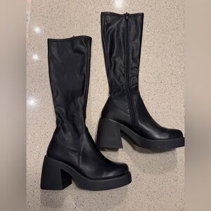 Steve Madden Black Berkleigh Boots SZ 6.5